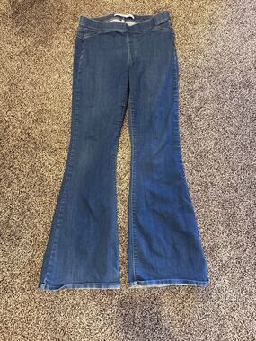 Celebrity Pink Pull on Flare Jeans